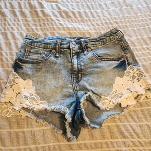 Ladies denim shorts 4/27